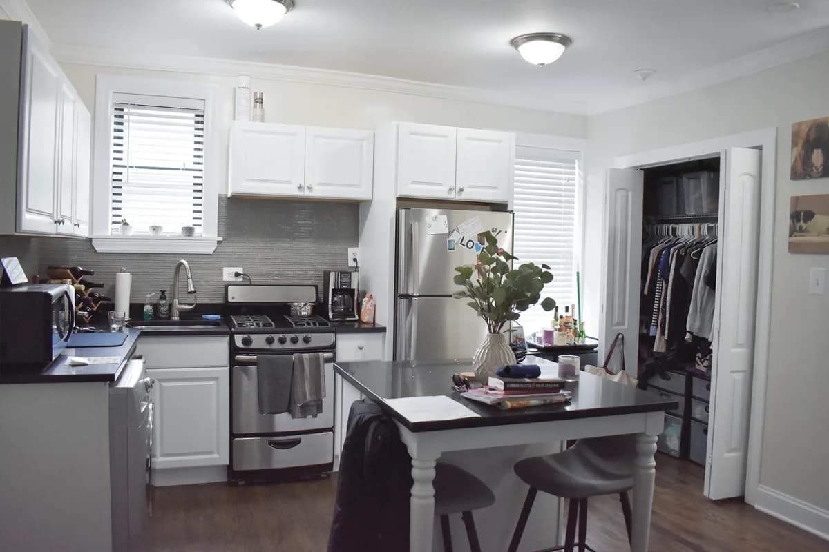 3839-45 N. Greenview Ave, Apt 2e — photo 2