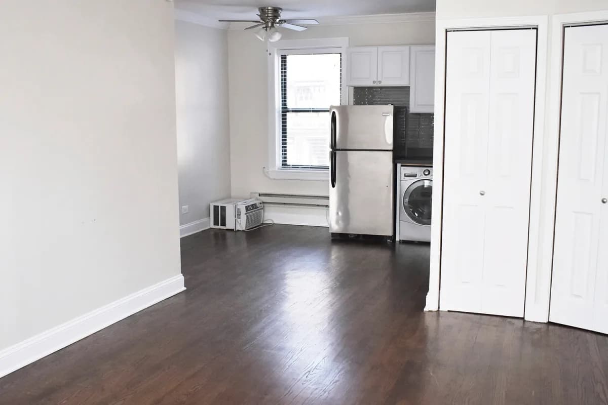 3839-45 N. Greenview Ave, Apt 1w — photo 3