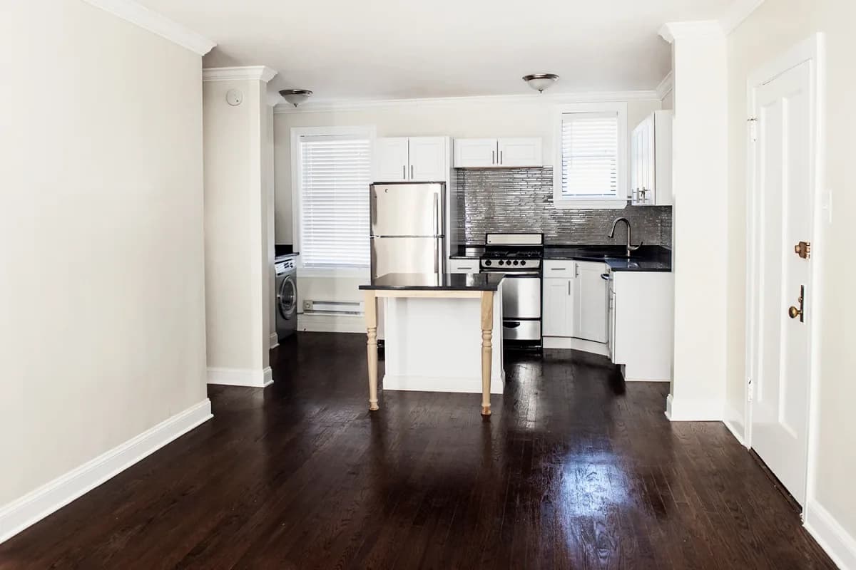 3839-45 N. Greenview Ave, Apt 3w — photo 2