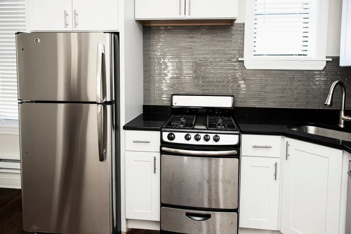 3839-45 N. Greenview Ave, Apt 3w — photo 3
