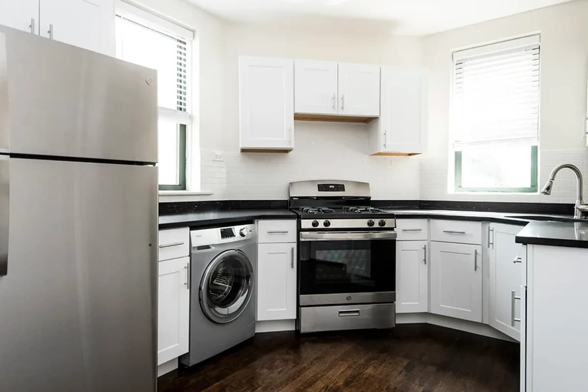 3839-45 N. Greenview Ave, Apt 3n — photo 1