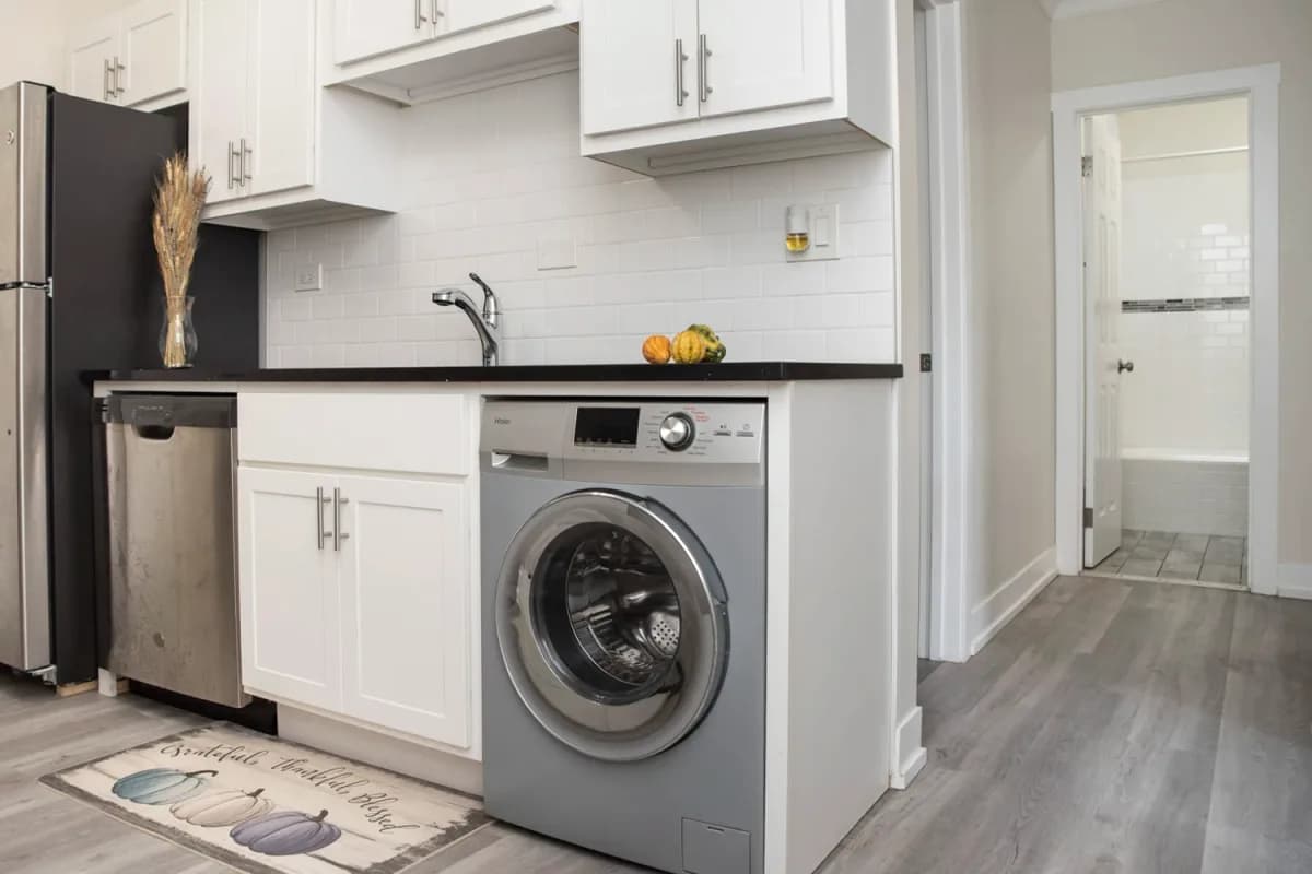 1415 W. Hutchinson St, Apt 2 — photo 4