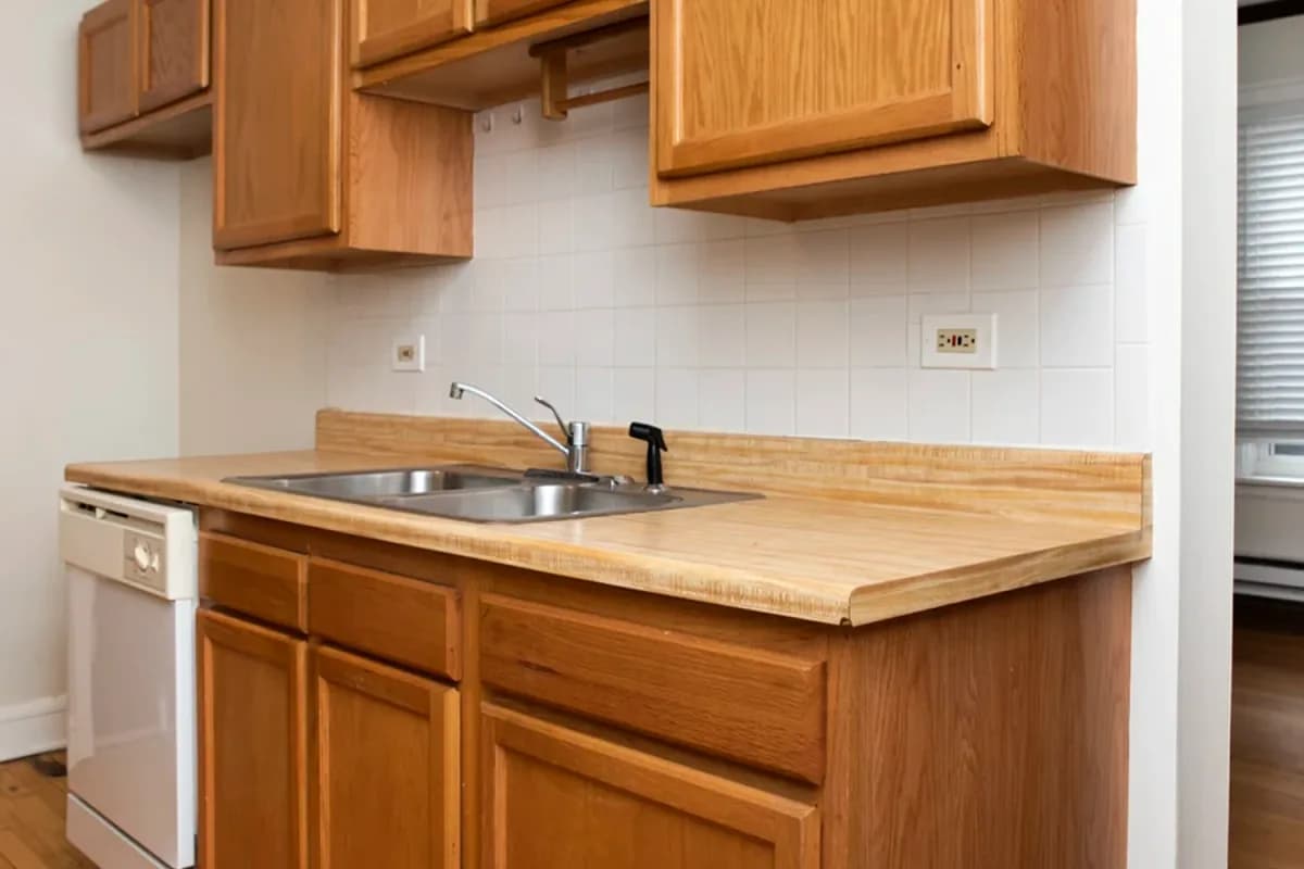 1417 W. Hutchinson St, Apt 2 — photo 1