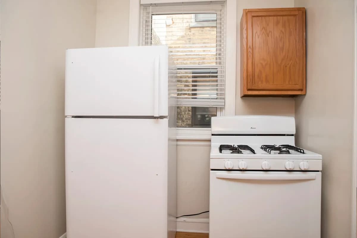 1417 W. Hutchinson St, Apt 2 — photo 2
