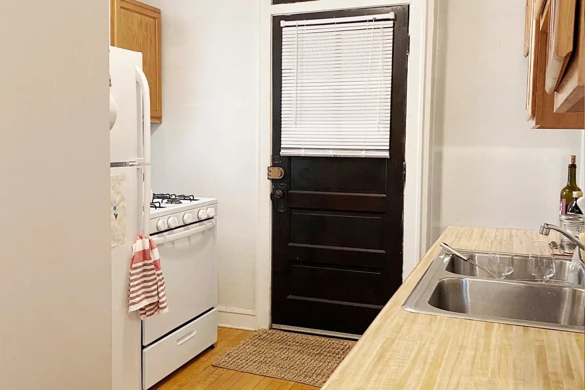 1417 W. Hutchinson St, Apt 2 — photo 4