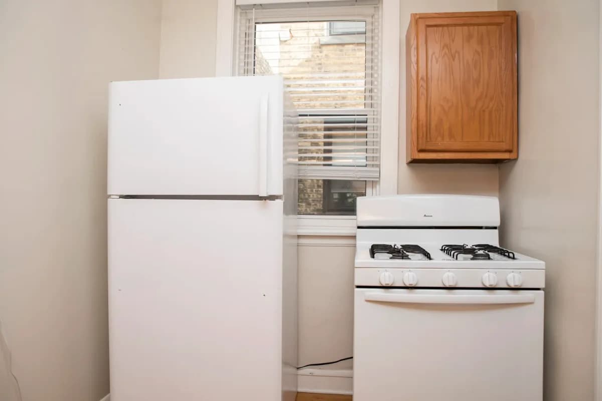1417 W. Hutchinson St, Apt 3 — photo 2