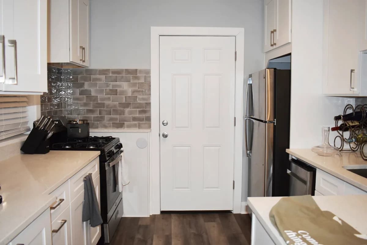 1417 W. Hutchinson St, Apt GDN — photo 3