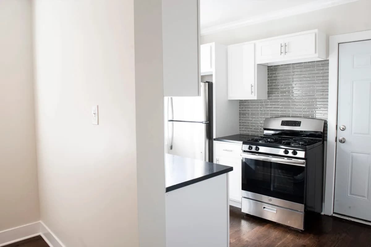 4216-26 N. Clark St, Apt 3 — photo 4
