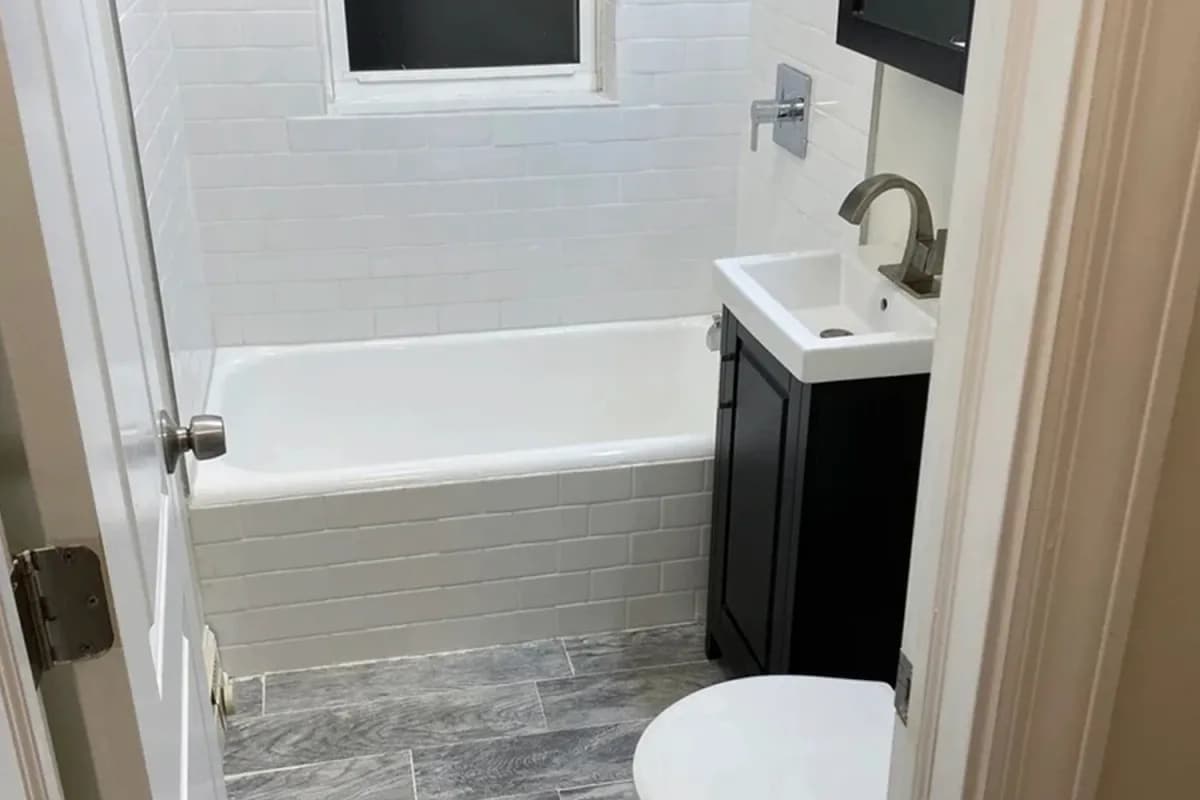 4222 N. Clark St, Apt 3 — photo 5