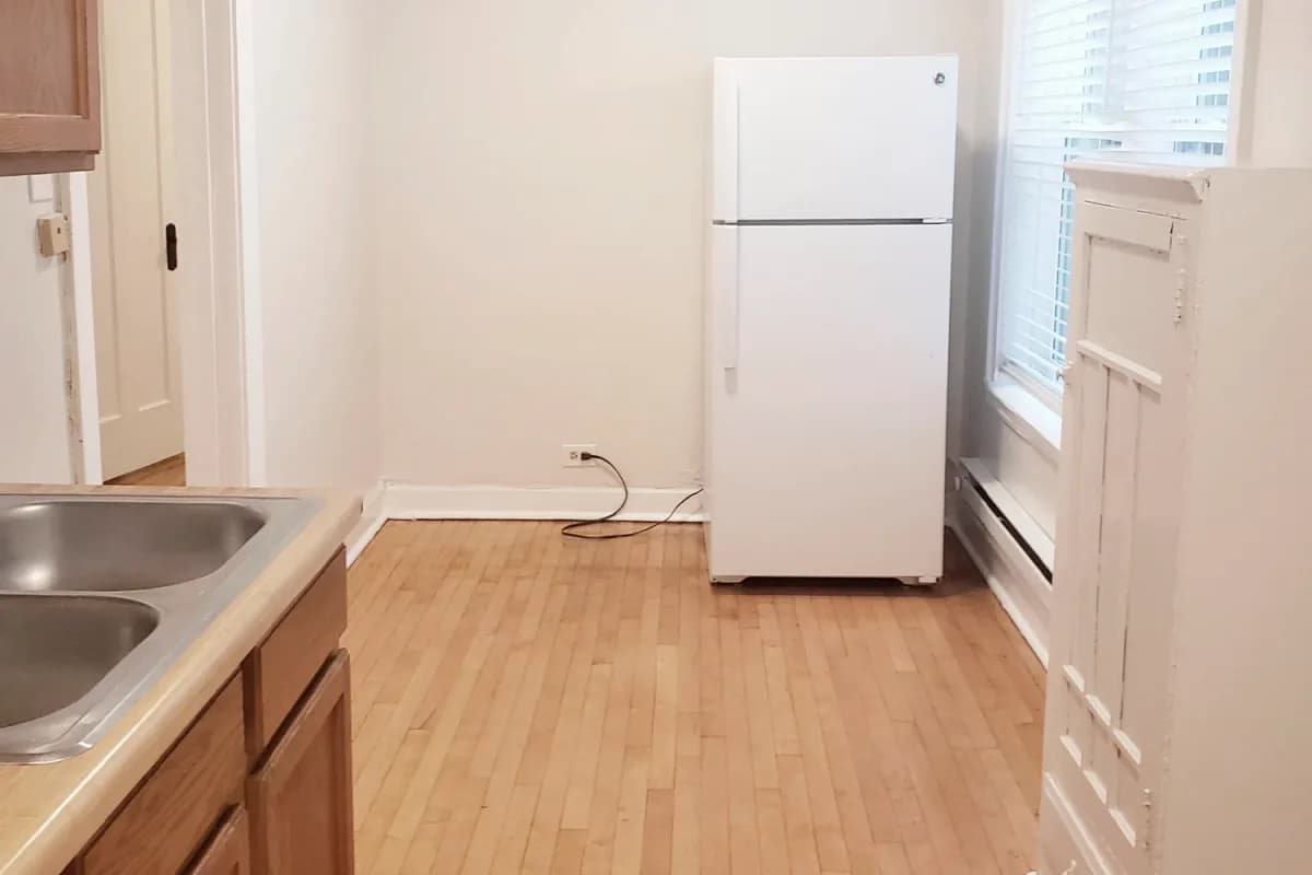4224 N. Clark St, Apt 2 — photo 2
