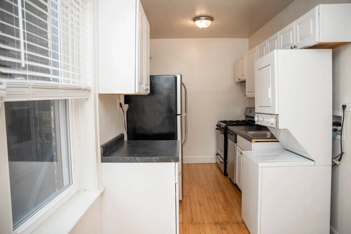 4224 N. Clark St, Apt 3 — photo 4