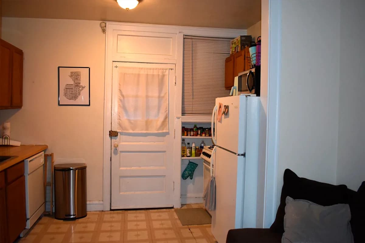 4226 N. Clark St, Apt 2 — photo 2