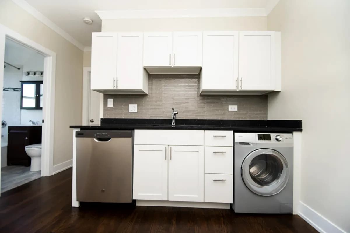 4226 N. Clark St, Apt 3 — photo 3