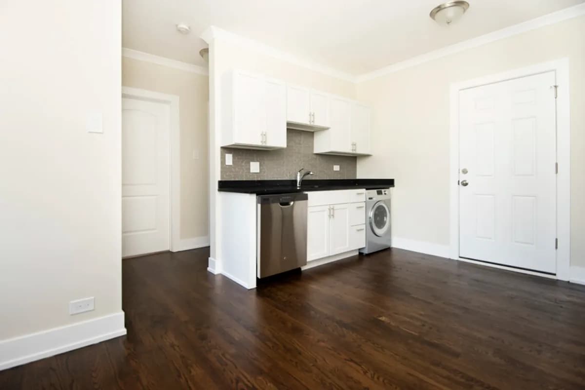 4226 N. Clark St, Apt 3 — photo 5