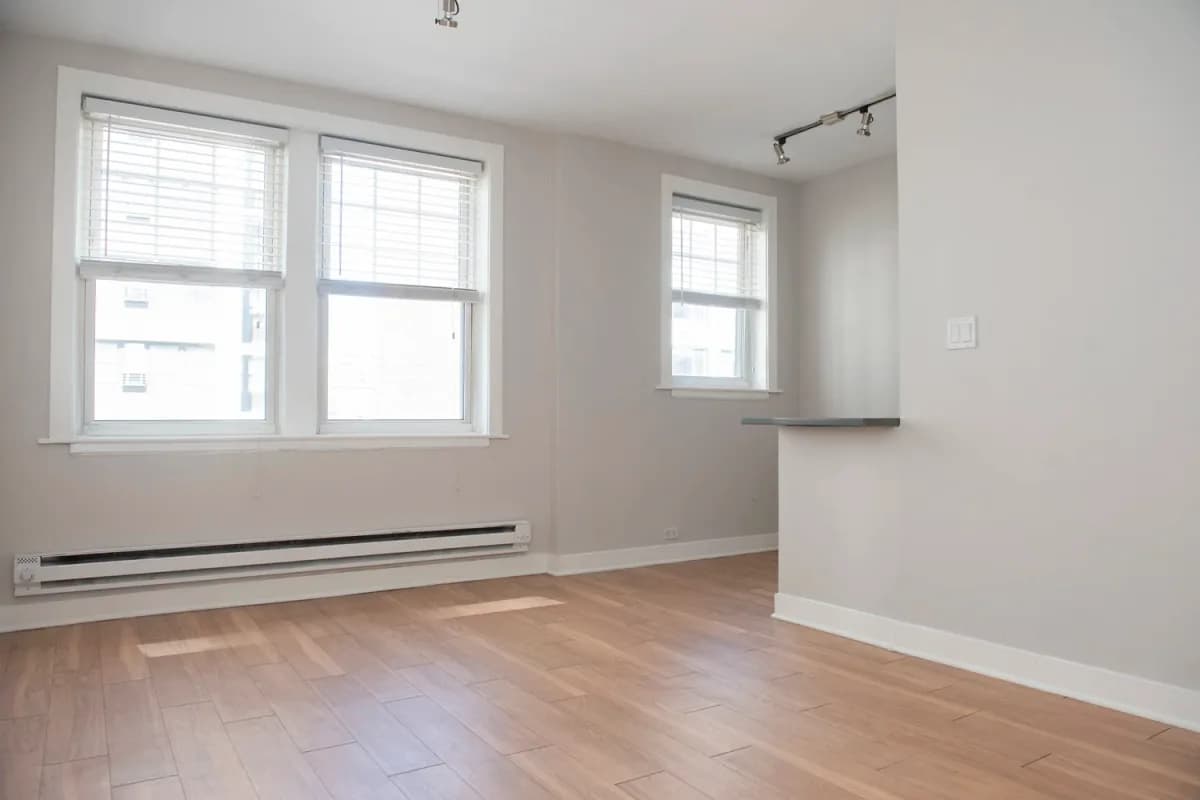 511 W. Belmont Ave, Apt 511-22 — photo 2