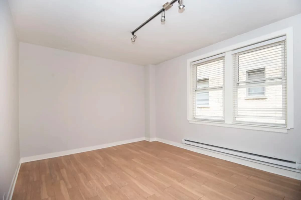 511 W. Belmont Ave, Apt 511-24 — photo 4