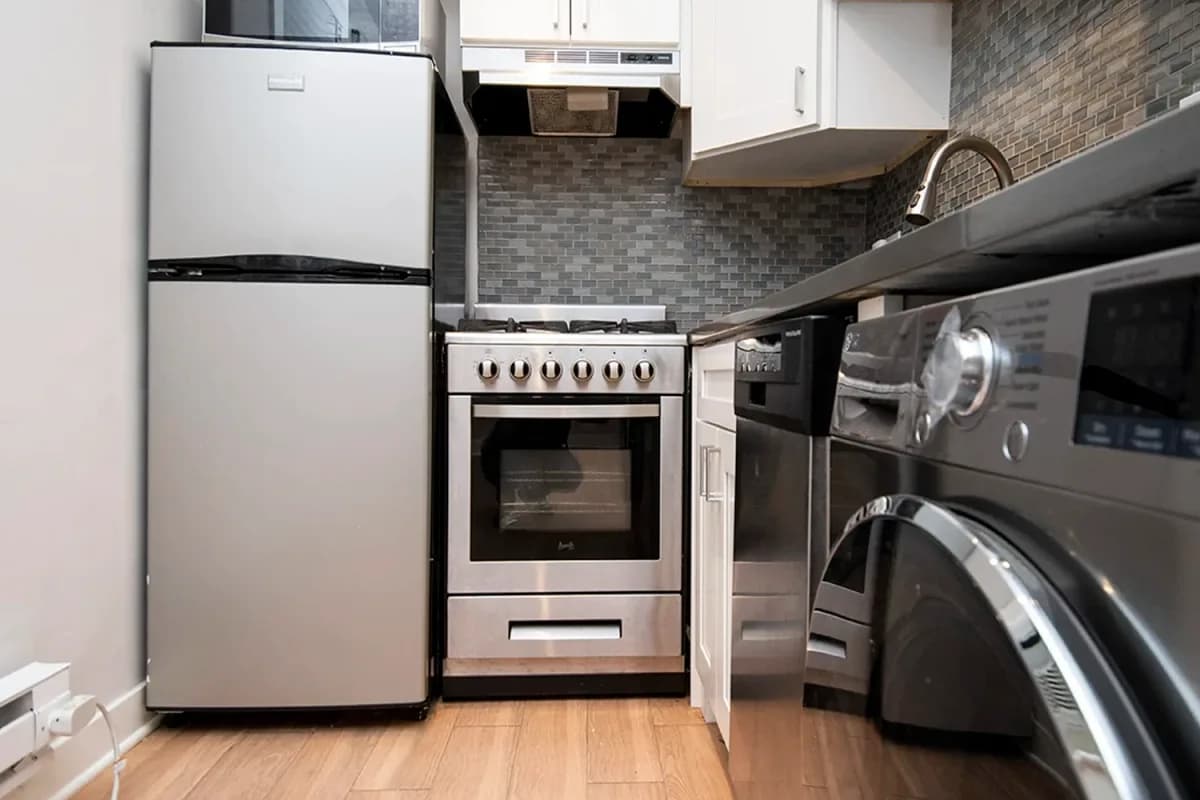 511 W. Belmont Ave, Apt 511-26 — photo 1