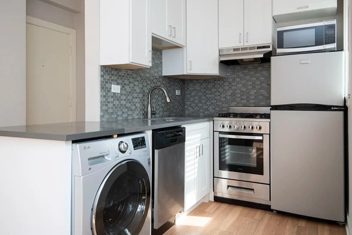 511 W. Belmont Ave, Apt 511-27 — photo 1