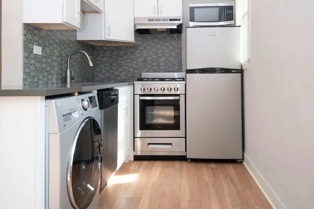 511 W. Belmont Ave, Apt 511-27 — photo 2