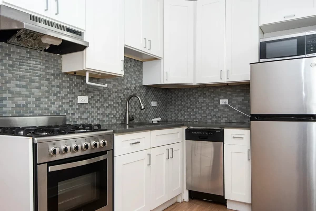 511 W. Belmont Ave, Apt 511-31 — photo 1