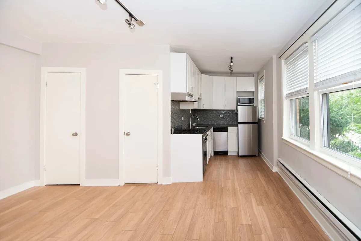 511 W. Belmont Ave, Apt 511-31 — photo 2