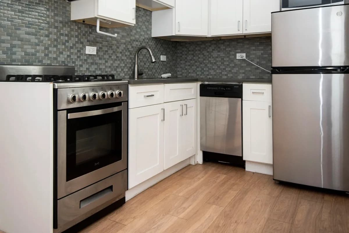 511 W. Belmont Ave, Apt 511-31 — photo 3