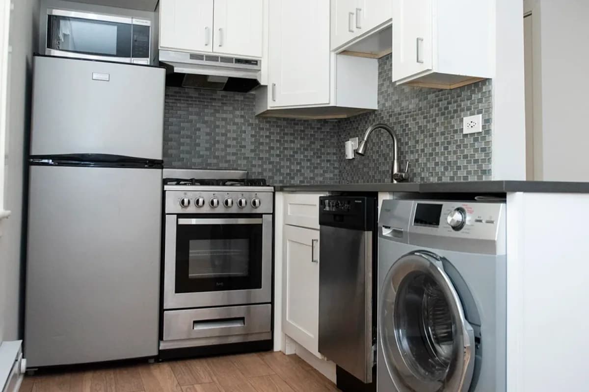 511 W. Belmont Ave, Apt 511-33 — photo 1