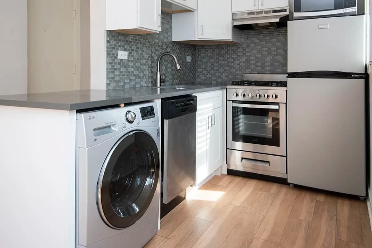 511 W. Belmont Ave, Apt 511-37 — photo 1