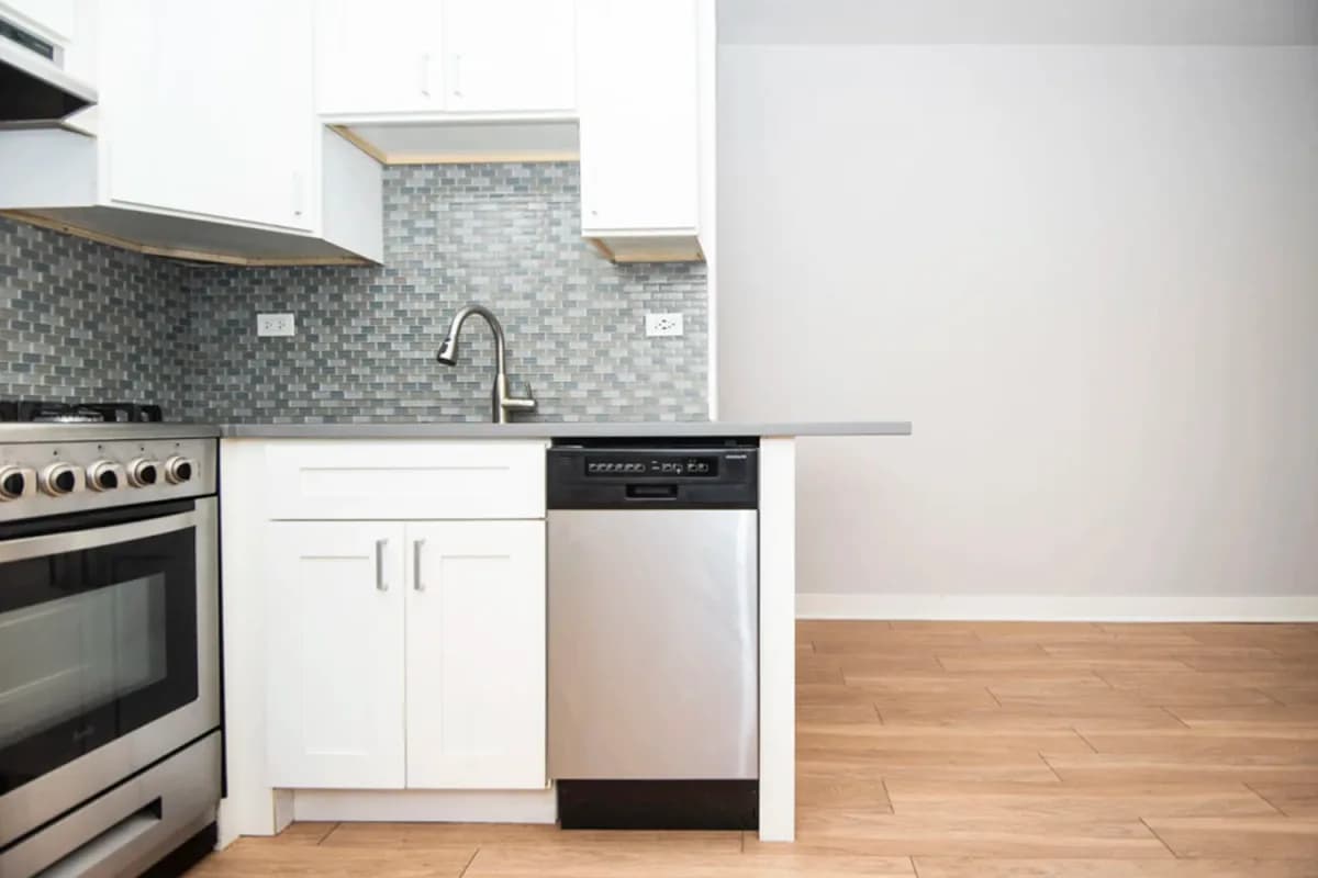 511 W. Belmont Ave, Apt 511-4 — photo 3