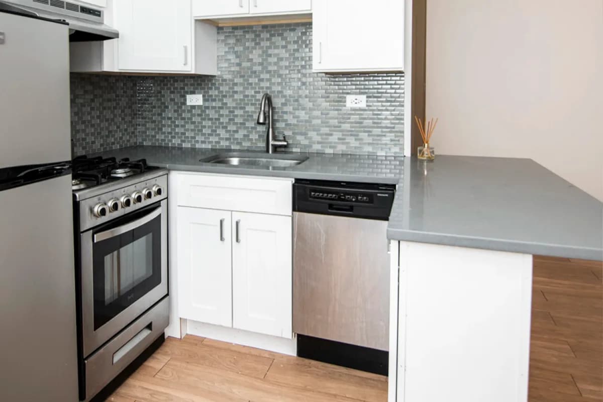 511 W. Belmont Ave, Apt 511-48 — photo 2