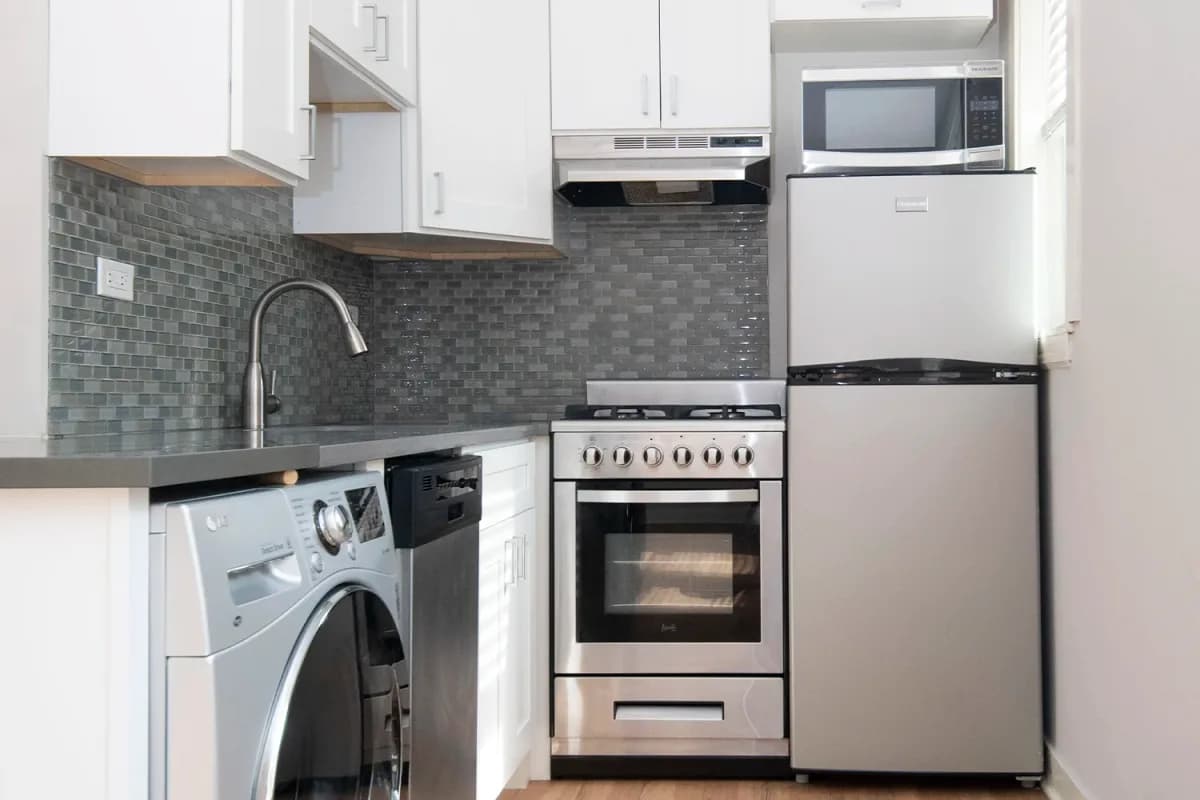 511 W. Belmont Ave, Apt 511-5 — photo 2