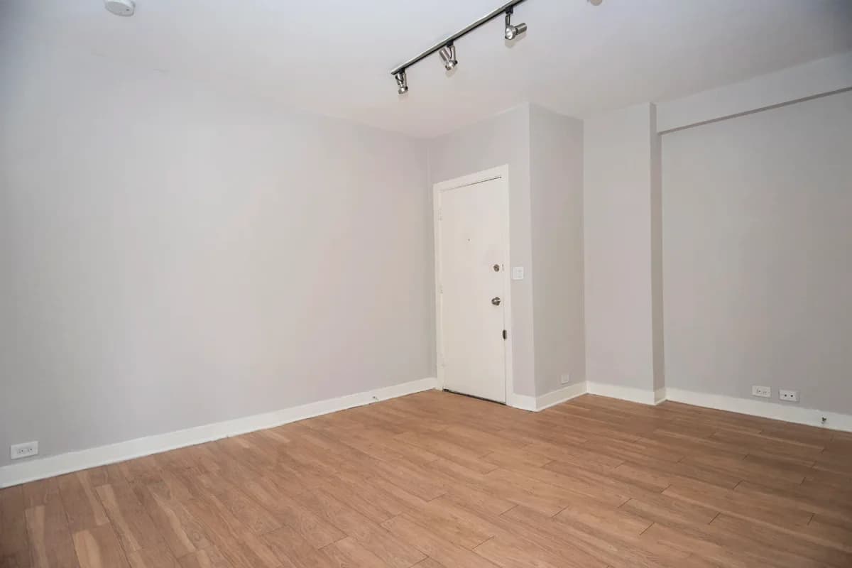 511 W. Belmont Ave, Apt 511-5 — photo 5
