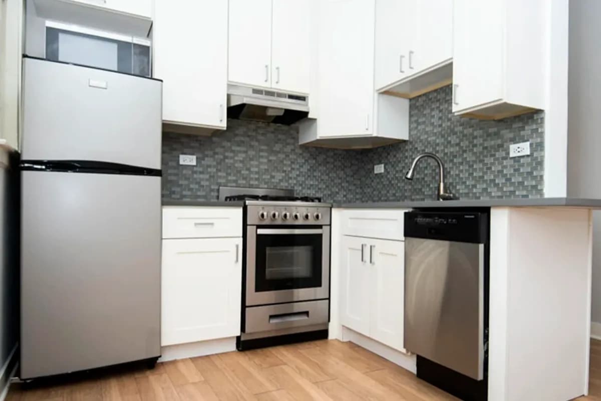 511 W. Belmont Ave, Apt 511-6 — photo 1