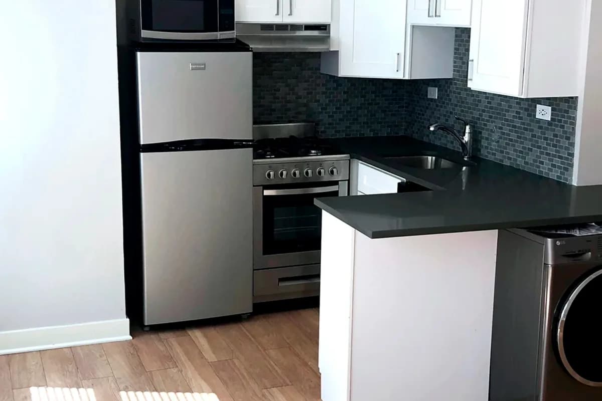 511 W. Belmont Ave, Apt 511-8 — photo 1