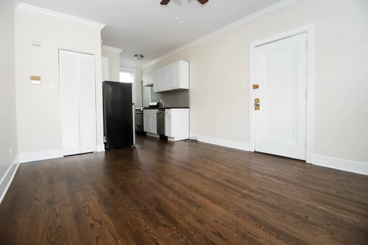 646-48 W. Roscoe St, Apt 2s — photo 3