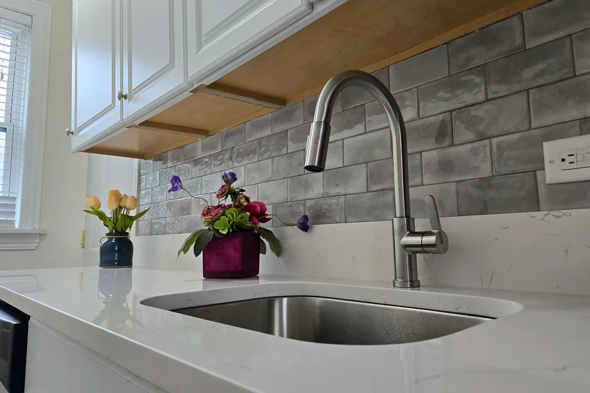 646-48 W. Roscoe St, Apt 3s — photo 5