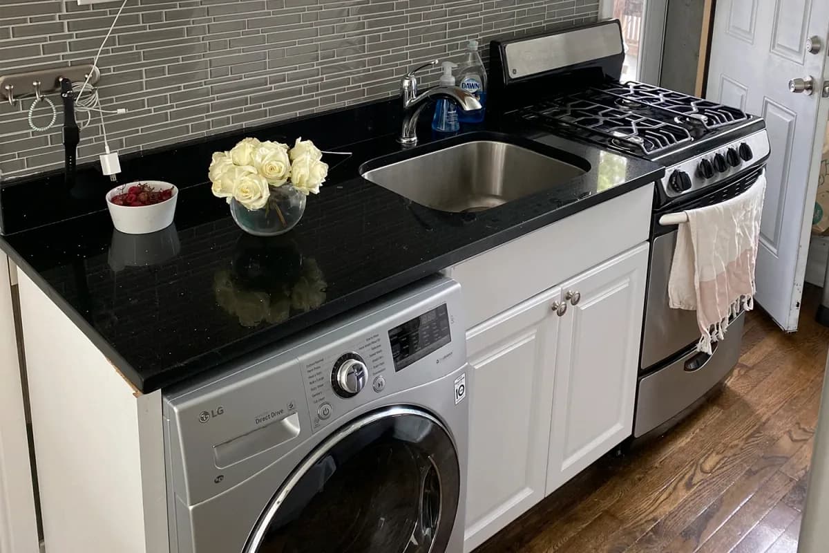 646-48 W. Roscoe St, Apt 646.5-3S — photo 2