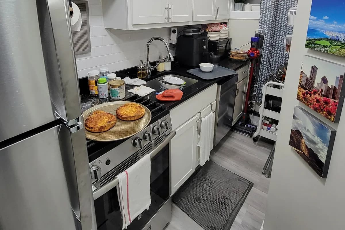 646-48 W. Roscoe St, Apt ng — photo 2