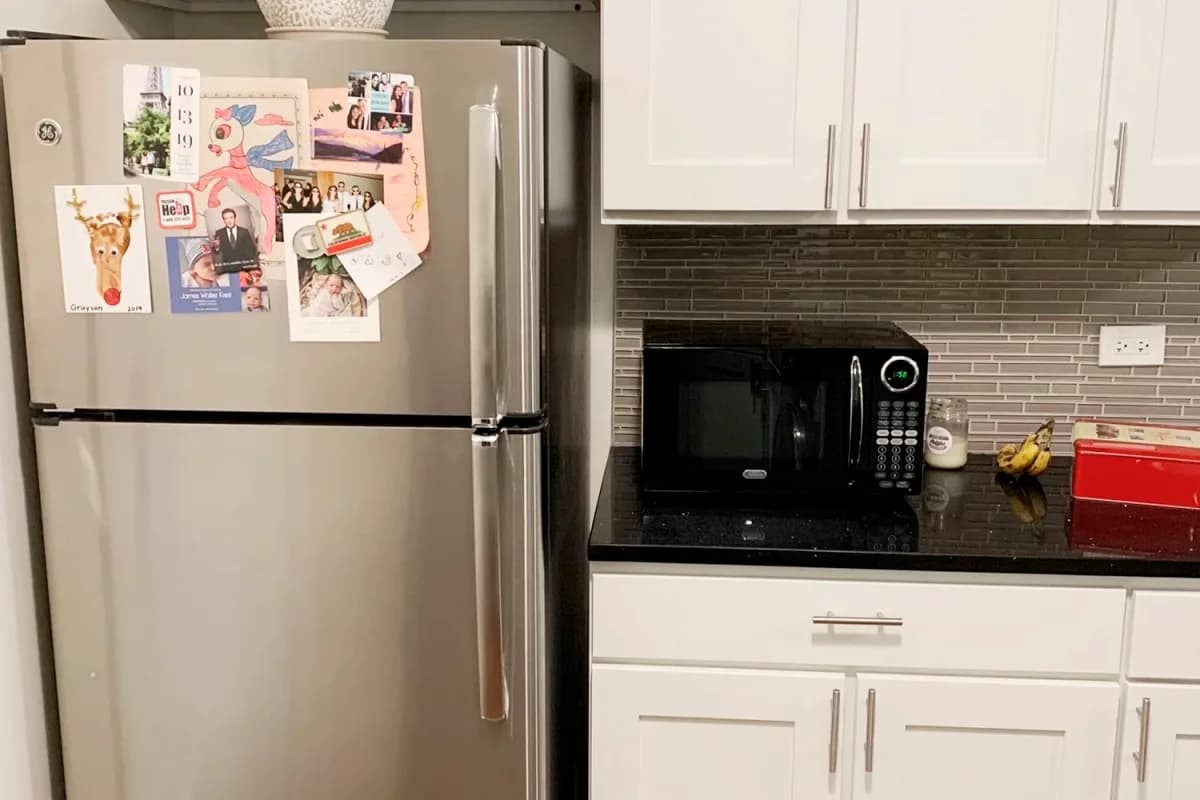 724-32 W. Roscoe St, Apt 1e — photo 2
