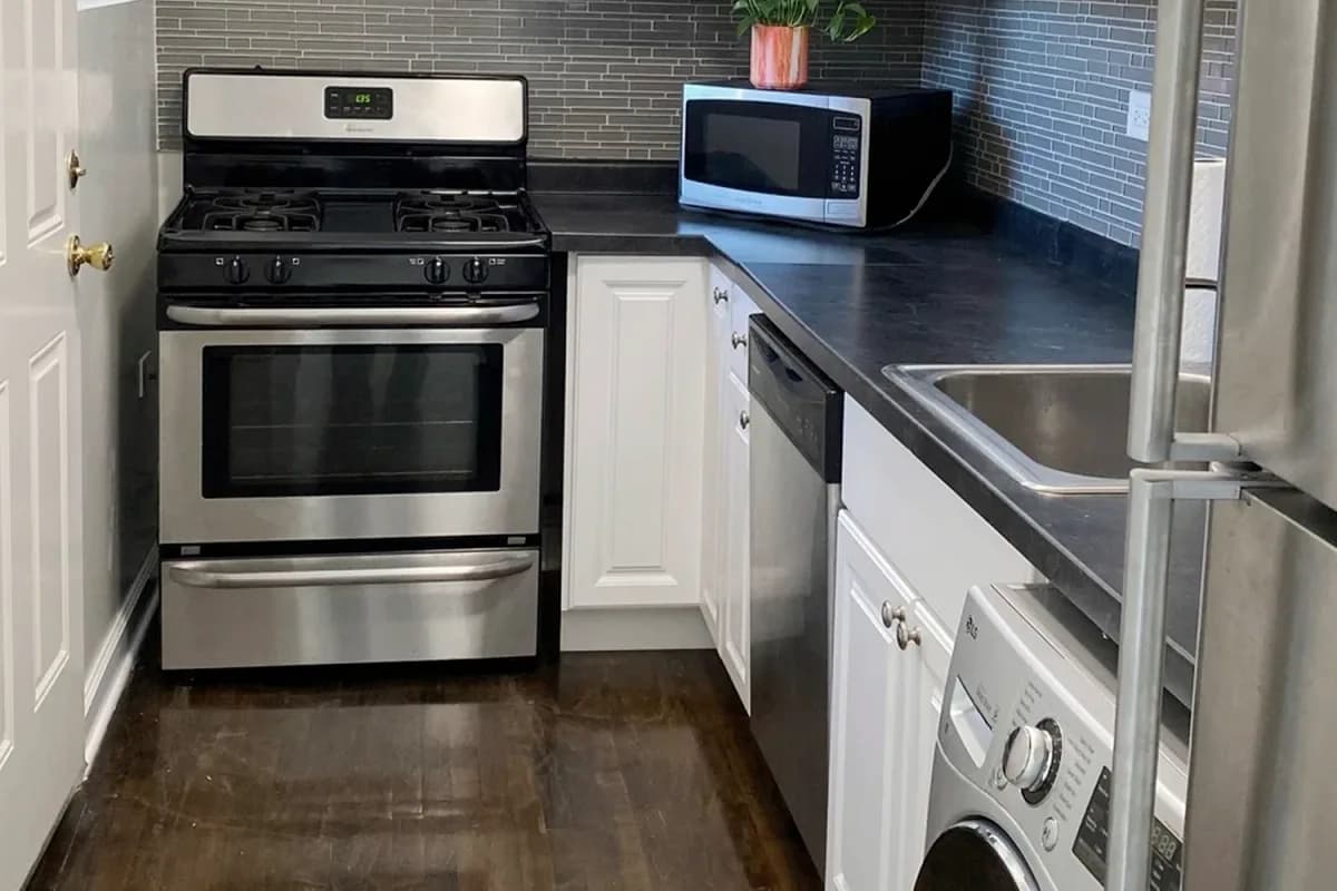 Apt 724-3S — photo 1
