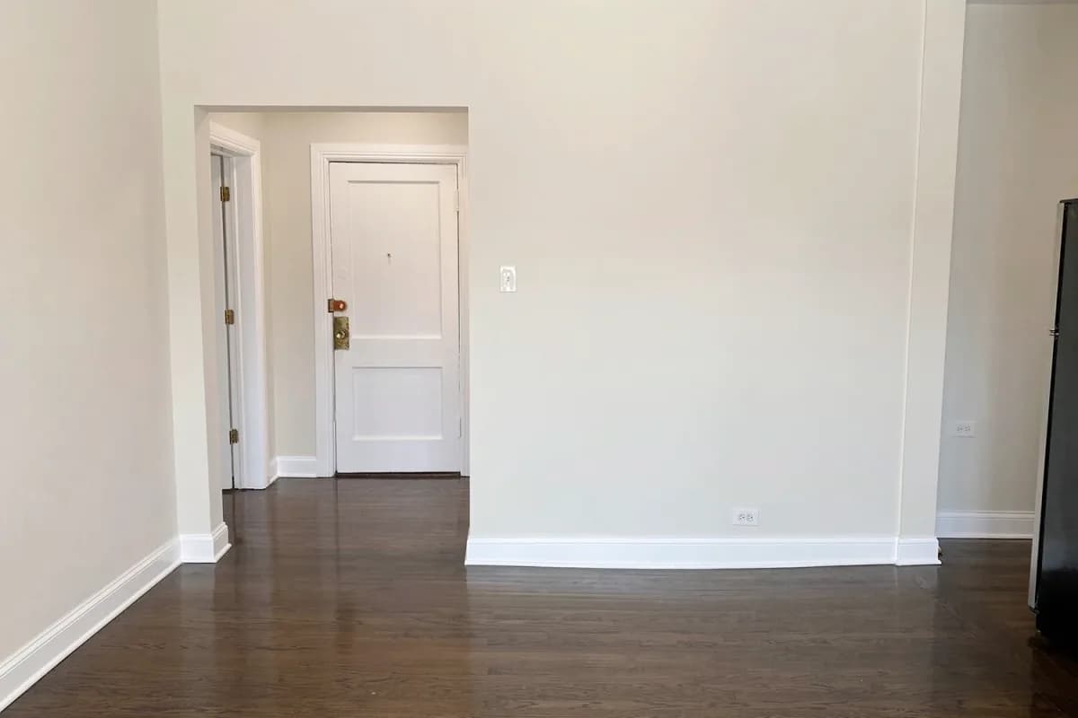 Apt 724-3S — photo 2