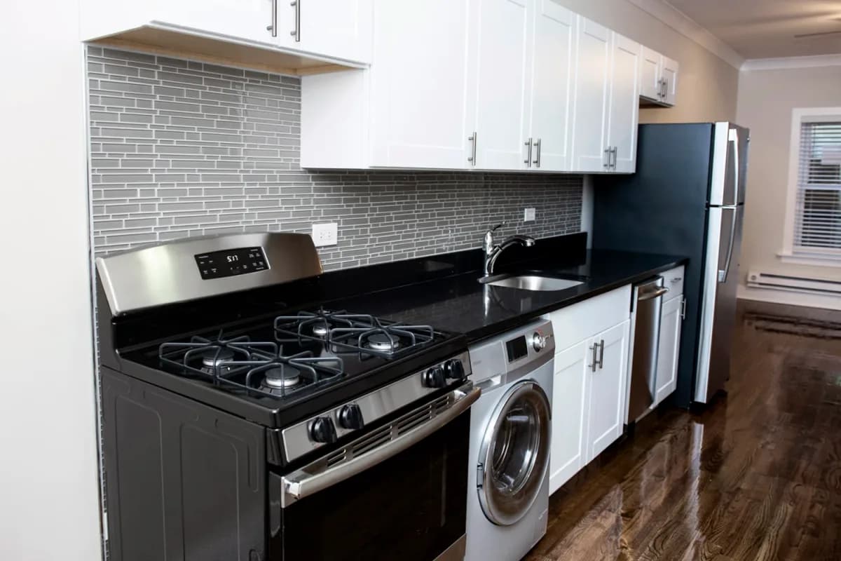 724-32 W. Roscoe St, Apt 726-1S — photo 3