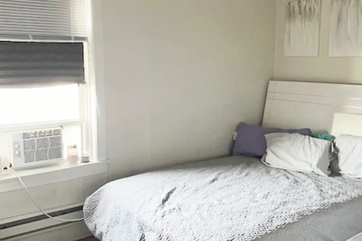 724-32 W. Roscoe St, Apt 3e — photo 4