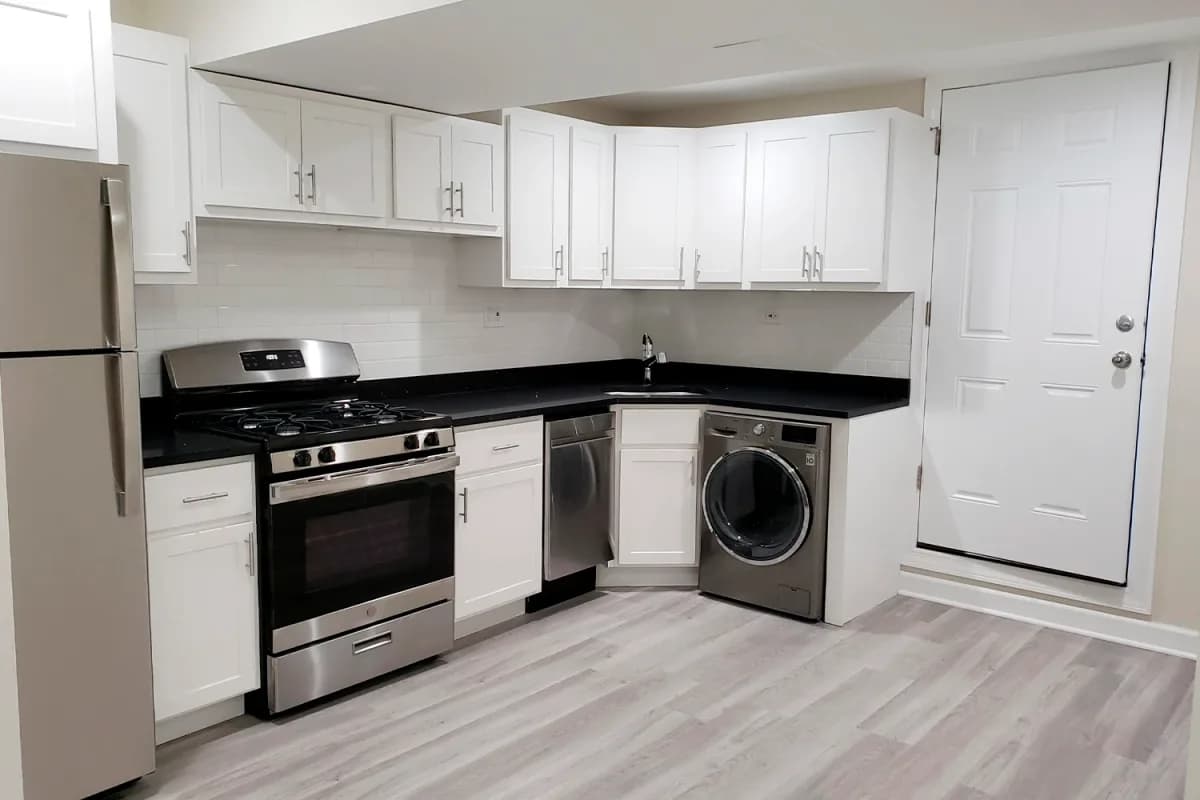 724-32 W. Roscoe St, Apt ngd — photo 3