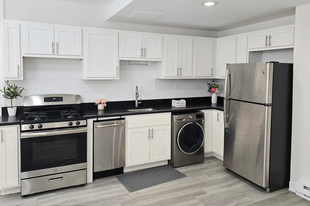 724-32 W. Roscoe St, Apt sga — photo 2