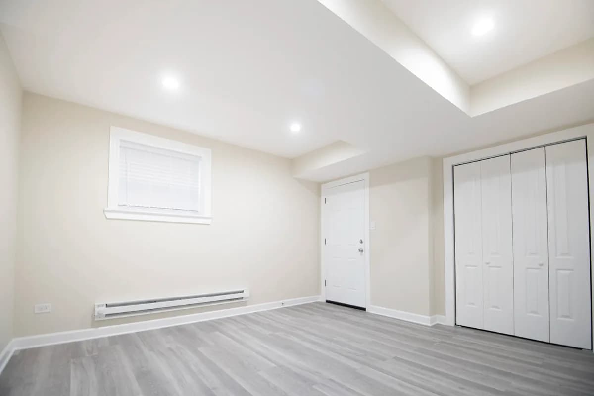 724-32 W. Roscoe St, Apt sgd — photo 4