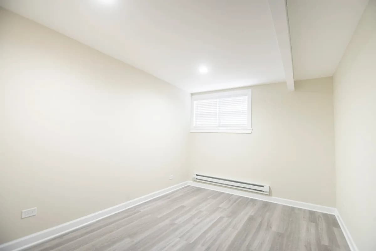 724-32 W. Roscoe St, Apt sgd — photo 5