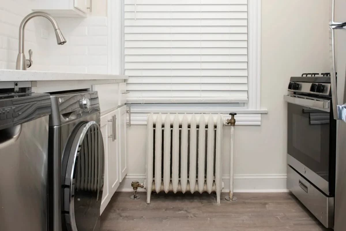 731-35 Elm St, Apt 201 — photo 1
