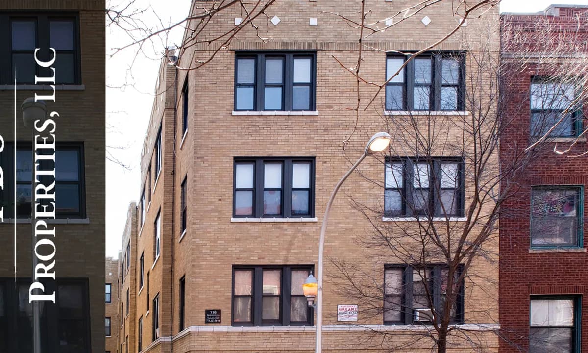 837-39 W. Cornelia Ave apartment building
