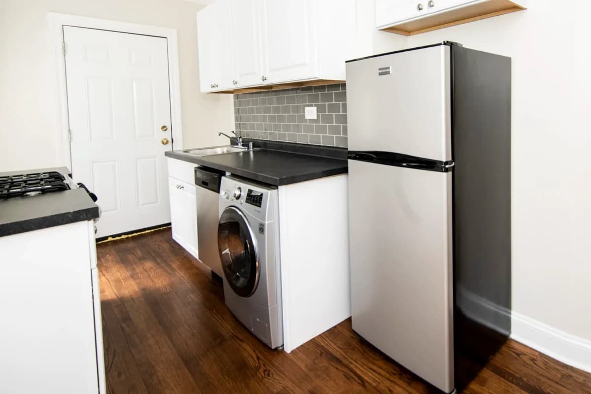 837-39 W. Cornelia Ave, Apt 1s — photo 2